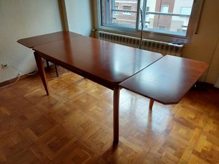 Mesa comedor Cerezo, extensible de segunda mano por 80 € en Zaragoza en