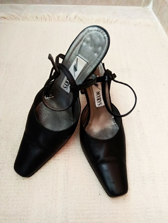 SANDALI NERI CON TACCO A ZOCCOLO, N. 39/40