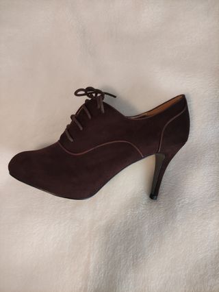 Zapatos mujer talla 41 de segunda mano por 4 EUR en Cáceres en WALLAPOP