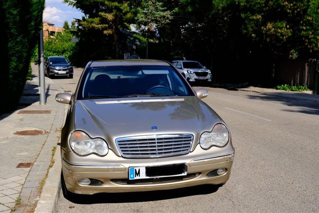 Mercedes-Benz Clase C 2000 de segunda mano por 2.200 € en Madrid en