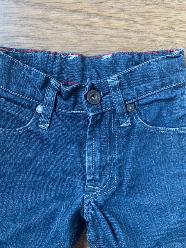 Levi's etiqueta roja niño talla 2