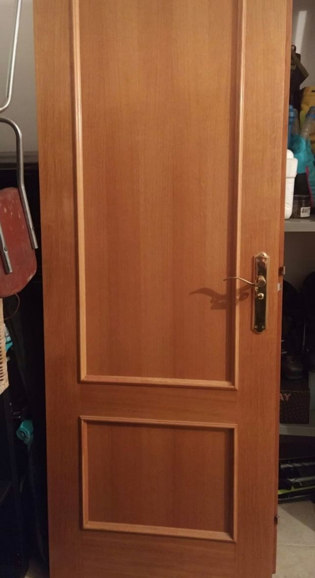 Conjunto puertas roble interior de segunda mano por 100 € en Vila-Seca