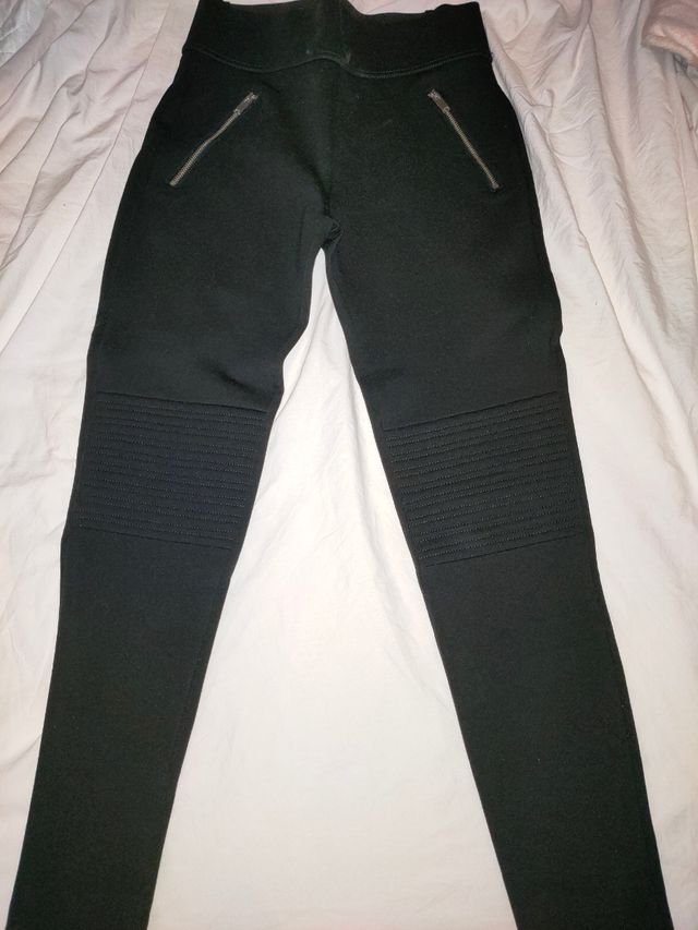 pantalón negro
