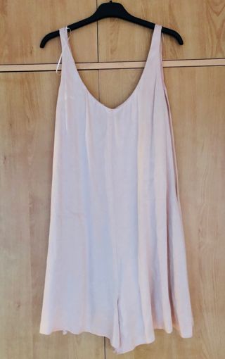 Mono lencero zara de segunda mano por 8 EUR en Ribeira en WALLAPOP