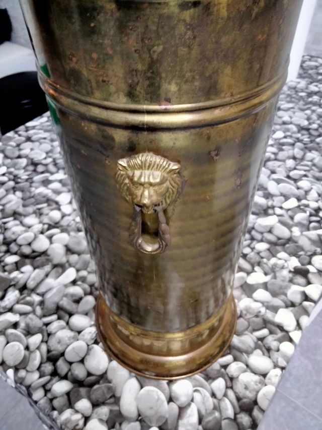 paragüero de latón