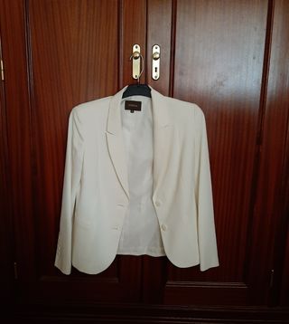 Blazer blanca. El corte inglés de segunda mano por 13 EUR en Valladolid en  WALLAPOP