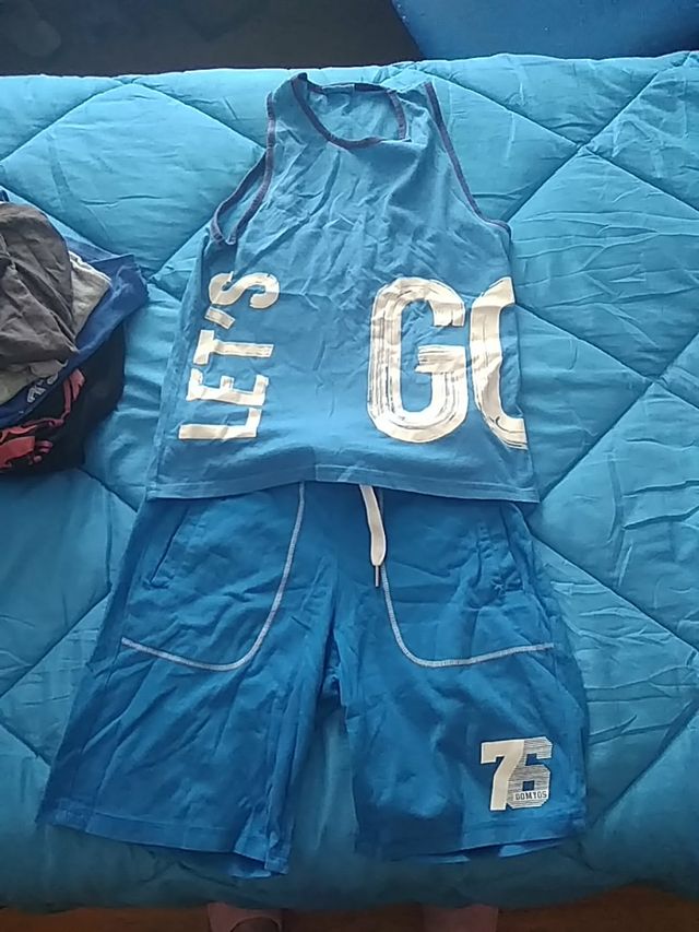 Conjunto pantalón y pantalón rojo