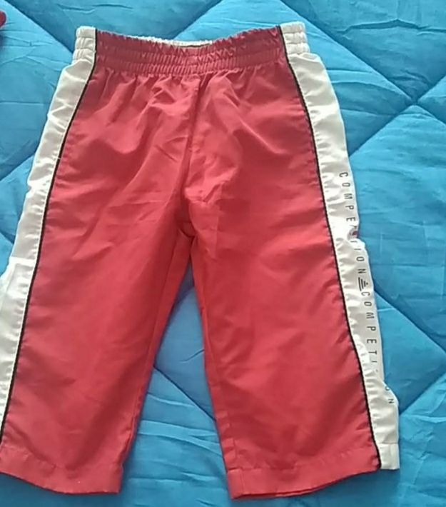 Conjunto pantalón y pantalón rojo