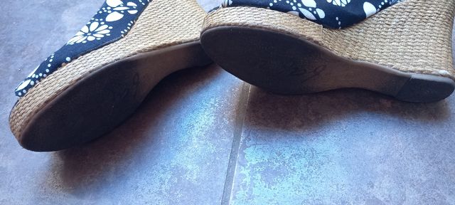 Sandalias de cuña número 38