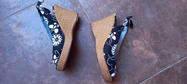 Sandalias de cuña número 38