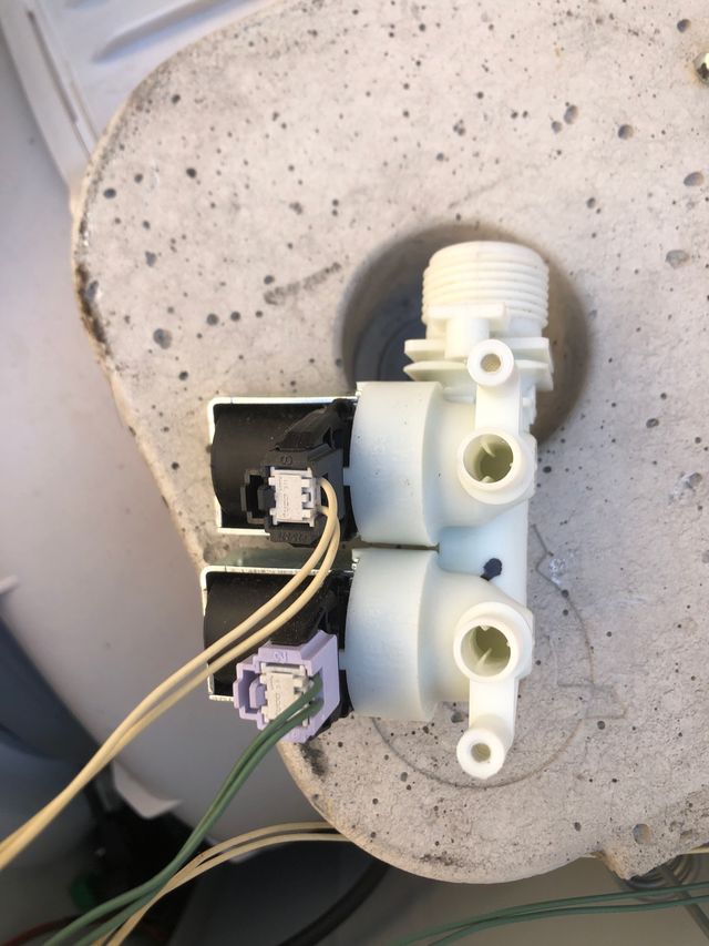 Bomba de agua lavadora indesit