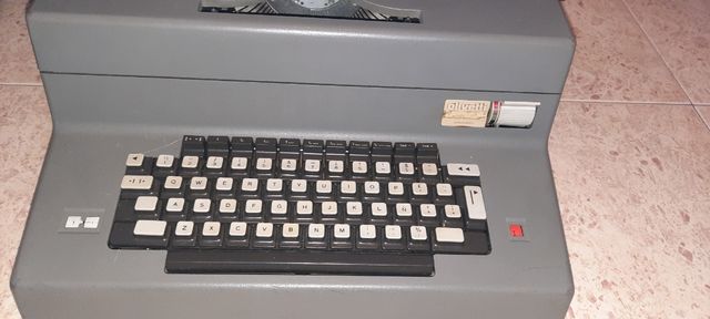 Máquina de escribir eléctrica