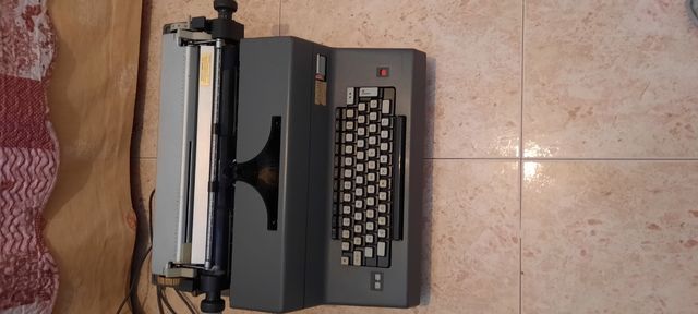 Máquina de escribir eléctrica