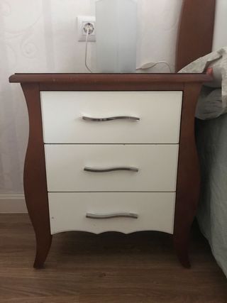 Dormitorio completo de segunda mano por 200 € en San Fernando en WALLAPOP