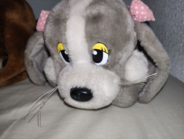 Pareja de peluches enamorados.