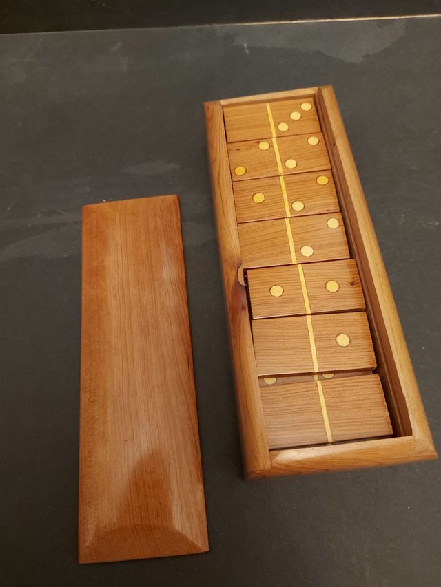 Dominó madera