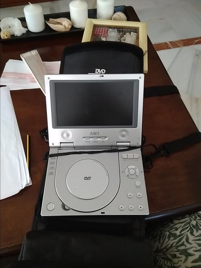 DVD portátil coche Airis