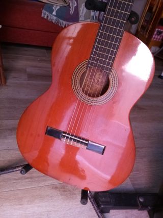 Guitarra Juan Estruch Trovador 500 de segunda mano por 65 EUR en Ullastrell  en WALLAPOP