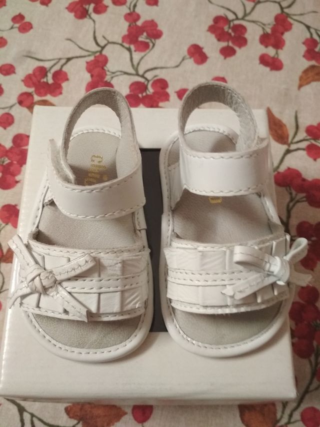 Sandalias Chicco. Talla 17