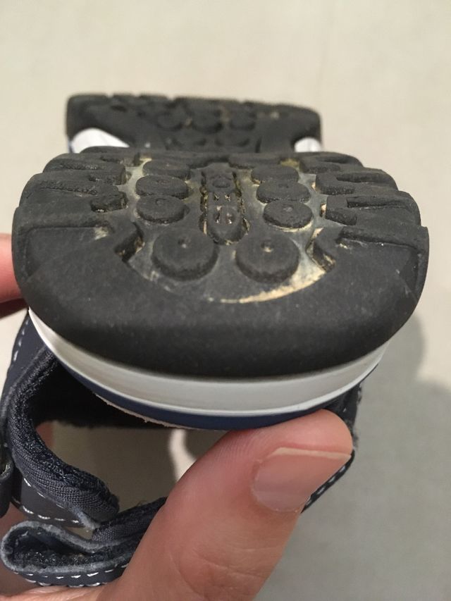 Sandalia Geox talla 25. Como nuevas