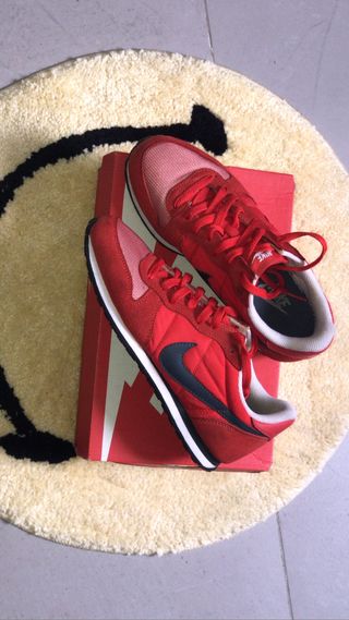 nike genicco rojas