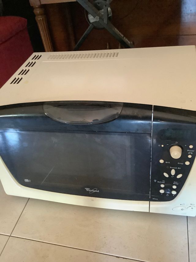 Microondas, horno convencional y grill whirpool