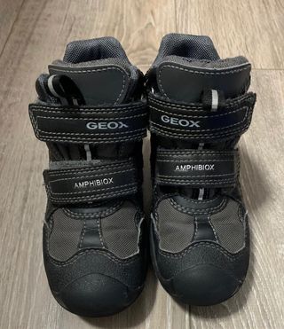Geox anfibio. Goretex de geox, Num 28 de segunda mano por 14 EUR en San  Bizenti-Barakaldo en WALLAPOP