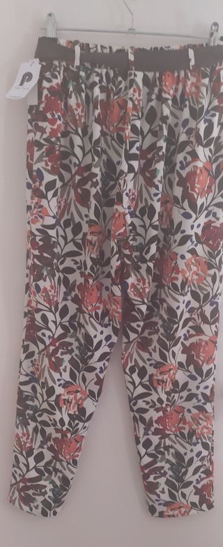 Pilar Prieto. Pantalones verano de segunda mano por 15 EUR en Aranjuez en  WALLAPOP