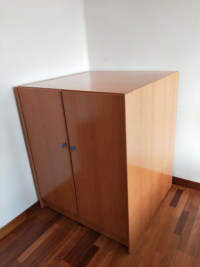 Muebles dormitorio de segunda mano por 80 € en Soto de La Marina en