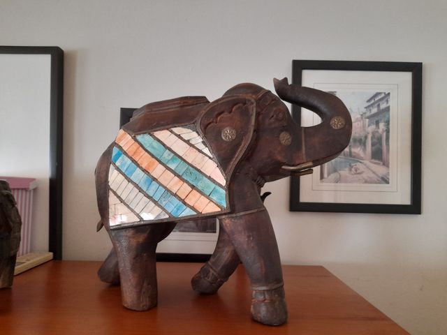 Elefante madera maziza