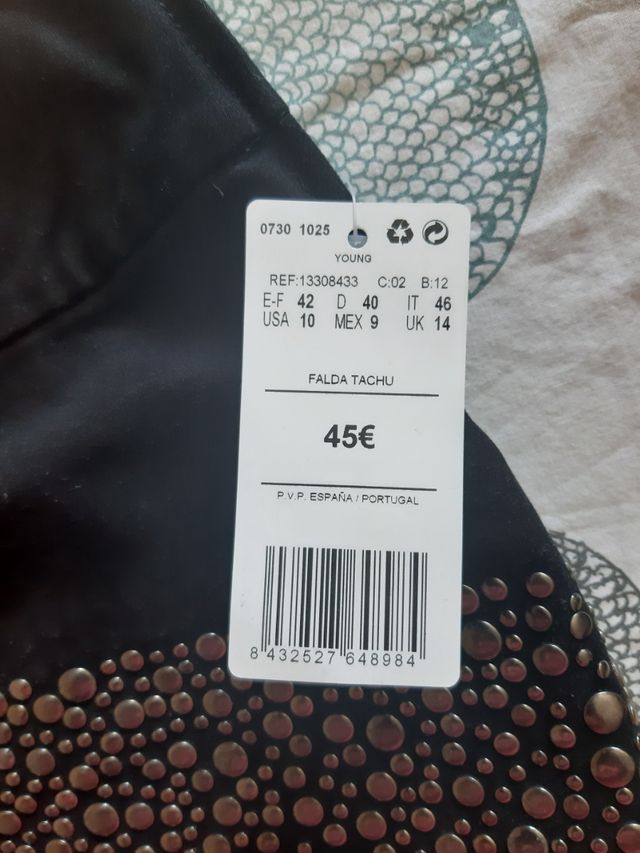 Falda Mango negra por estrenar!! talla 40-42