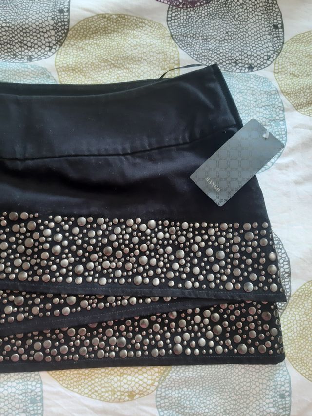 Falda Mango negra por estrenar!! talla 40-42