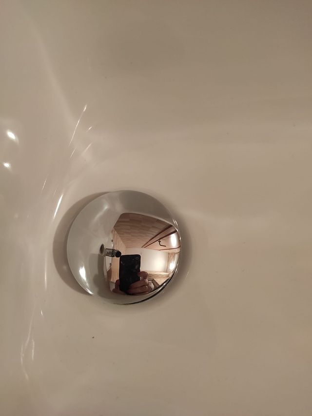 Bidet Roca modelo Giralda, con tapa y grifo