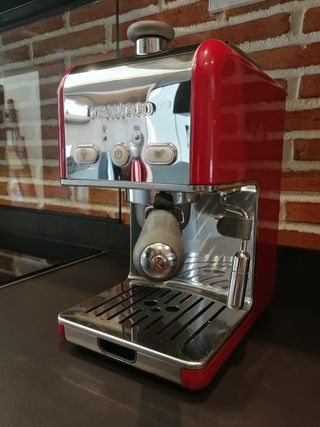 Cafetera Kenwood Kmix de segunda mano por 90 EUR en Madrid en WALLAPOP