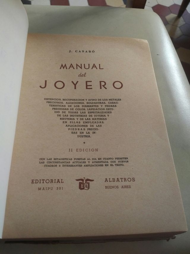 Manual del joyero. Juan Casabó. 1944