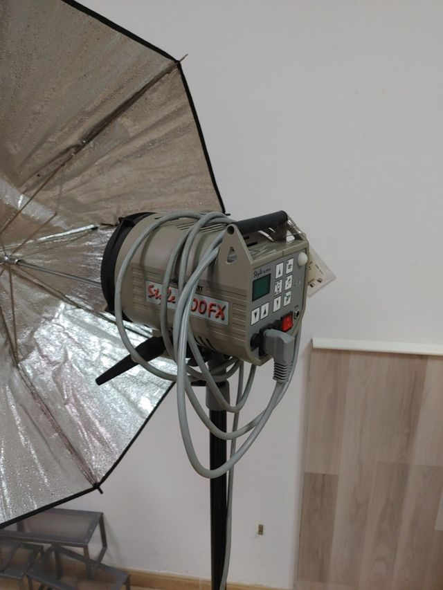 Lote de 3 focos de estudio profesional