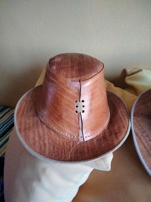 Sombreros de cuero tipo cowboy