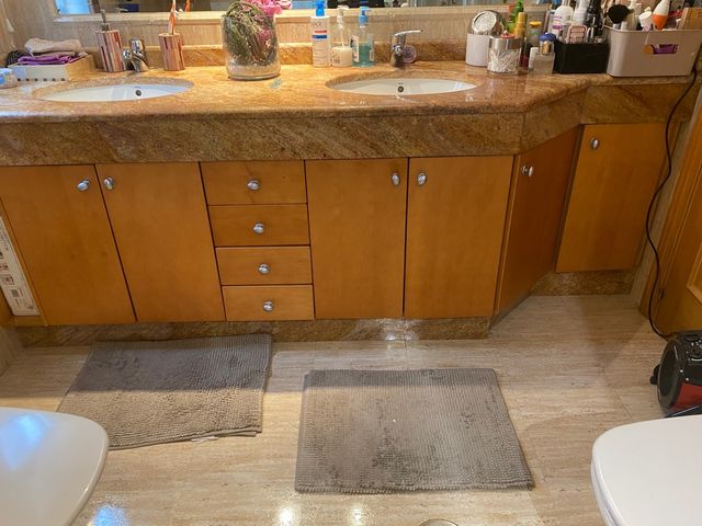 Mueble de Baño con 2 lavabos de segunda mano por 350 € en Pozuelo de