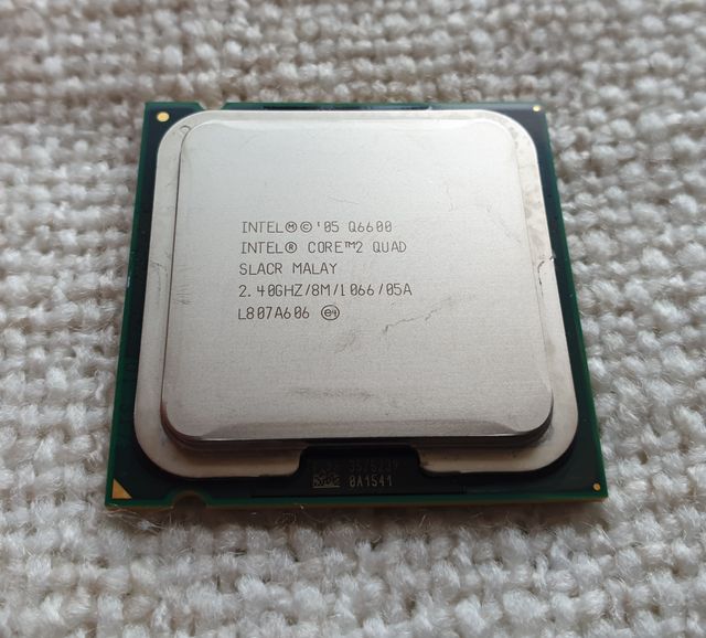 Intel Core 2 Quad Q6600 4 x 2,40 GHz 8M Socket 775