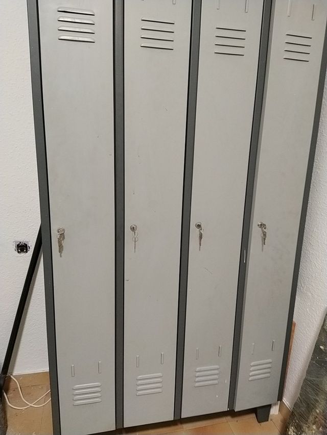 Mueble para taquilla de segunda mano por 60 € en Igualada en WALLAPOP