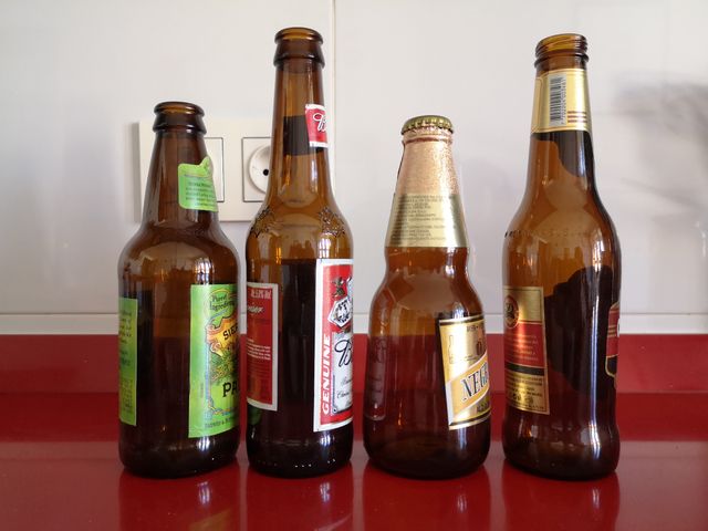 Colección de 8 botellines de cerveza americana