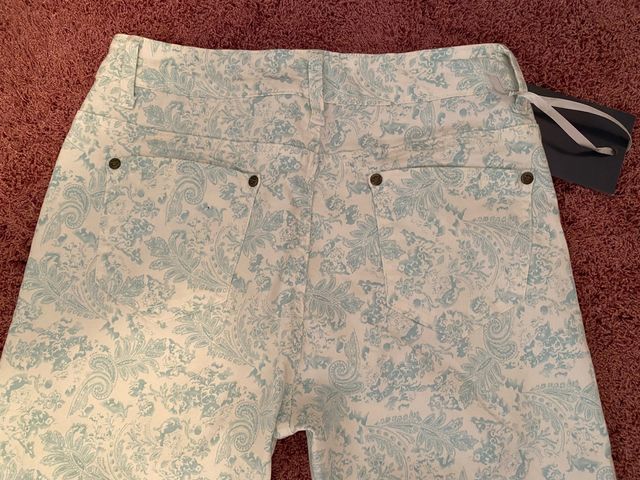 Pantalón sin estrenar y elástico