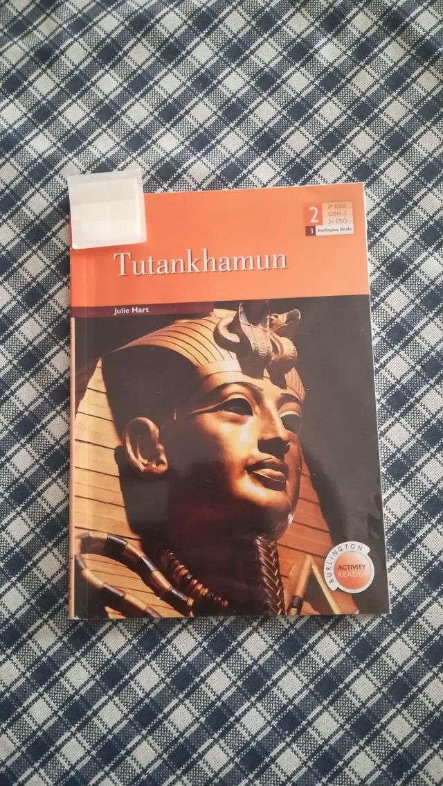 TUTANKHAMUN