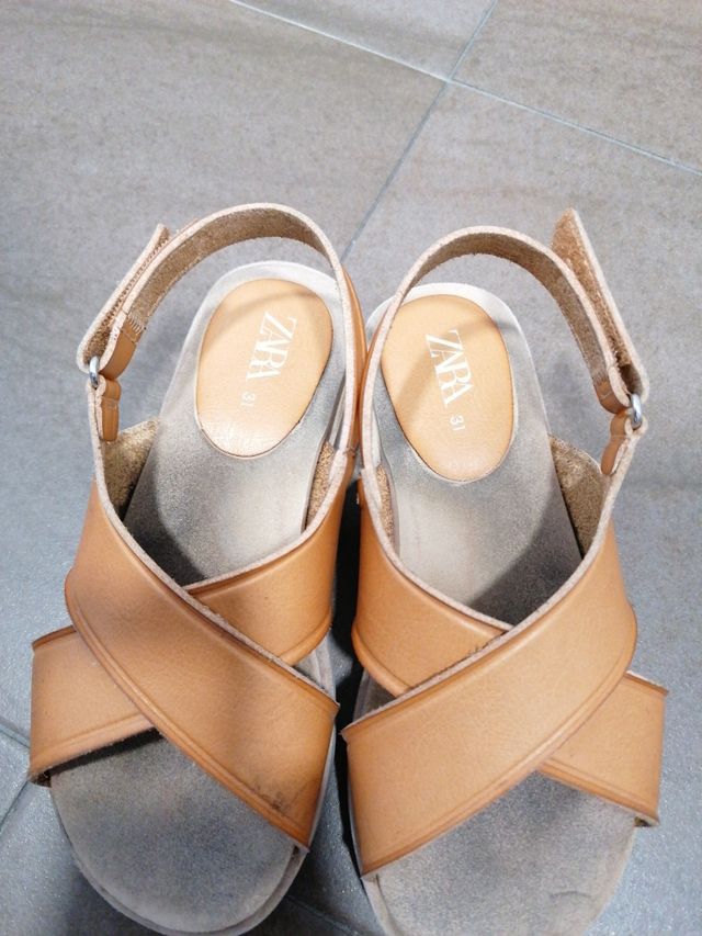 sandalias número 31