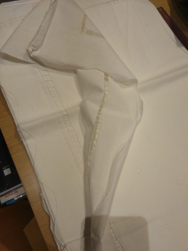 mantelería blanca Jesús del Pozo