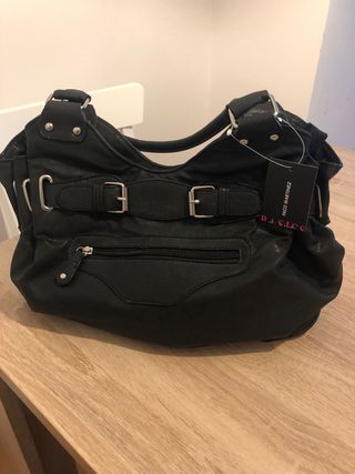 Bolso Negro Paco Martínez de segunda mano por 13 EUR en Getafe en WALLAPOP