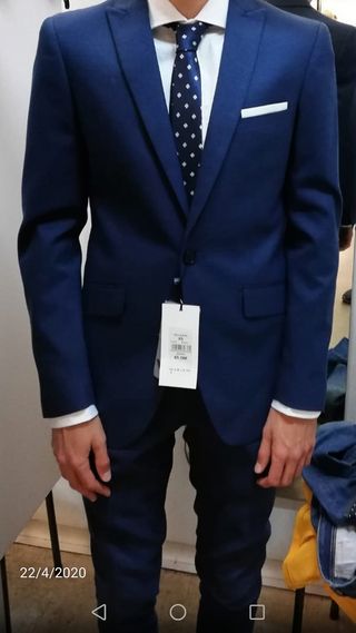 Traje chaqueta dos piezas azul Jvz. de segunda mano por 35 EUR en Dos  Hermanas en WALLAPOP