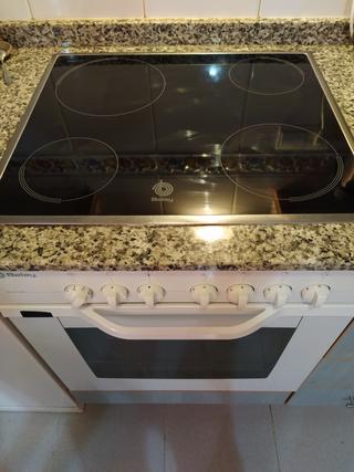 Dúo vitro y horno polivalente Balay de segunda mano por 150 EUR en Alicante  en WALLAPOP