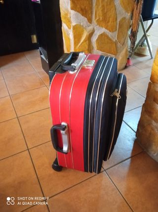 MALETA DE CABINA 50X40X20 de segunda mano por 10 EUR en La Copa en WALLAPOP