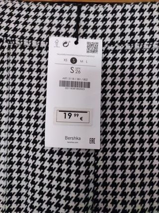 Pantalones campana Bershka de segunda mano por 10 EUR en Huelva en WALLAPOP